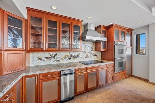 Building Photo - 3111 Bel Air Dr