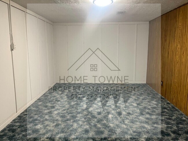 Building Photo - 1727 Kinawa Dr