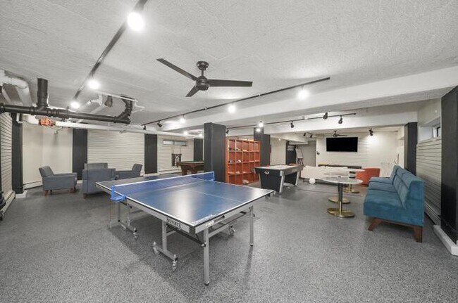 Building Photo - 4950 N Marine Dr