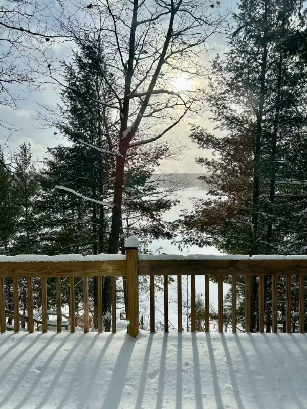 Building Photo - 542 Island View Dr