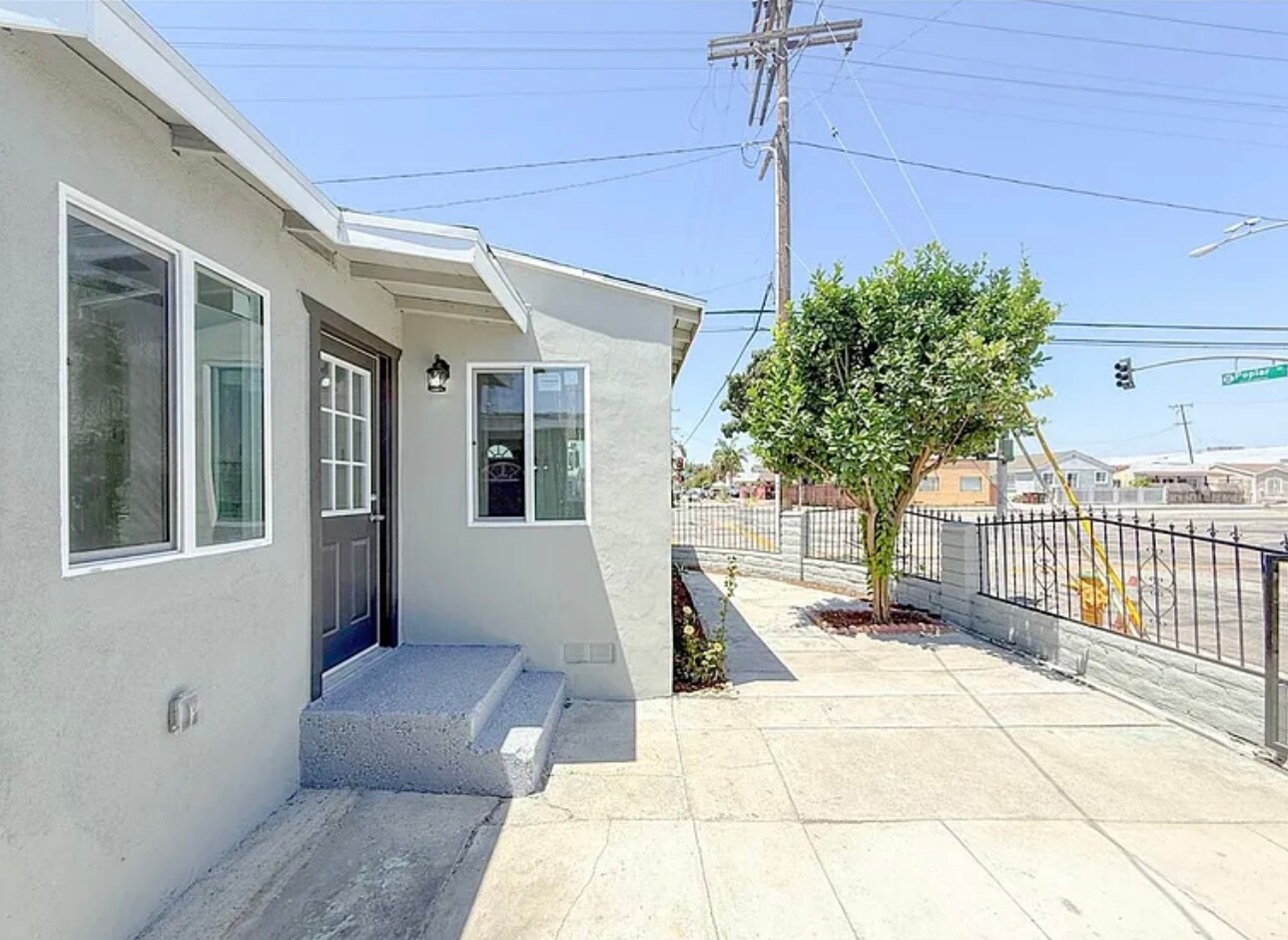 Building Photo - 518 N Wilmington Ave