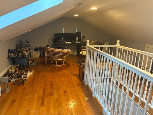 Building Photo - SPACIOUS LAWRENCEVILLE 3 BED 2.5 BATH! PERFECT LOCATION!