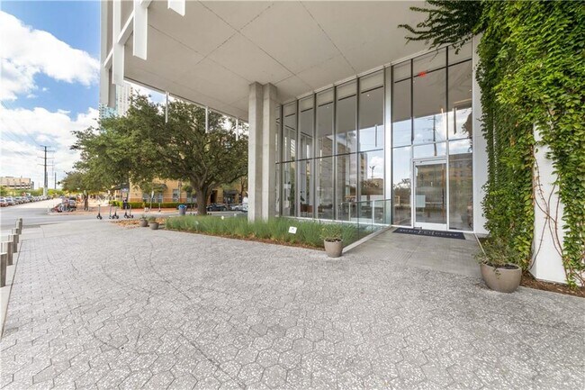 Building Photo - 301 West Ave