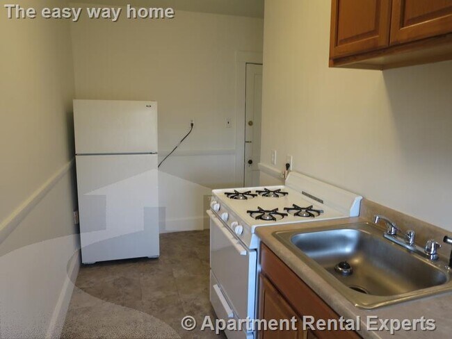 Building Photo - 155 Summer St