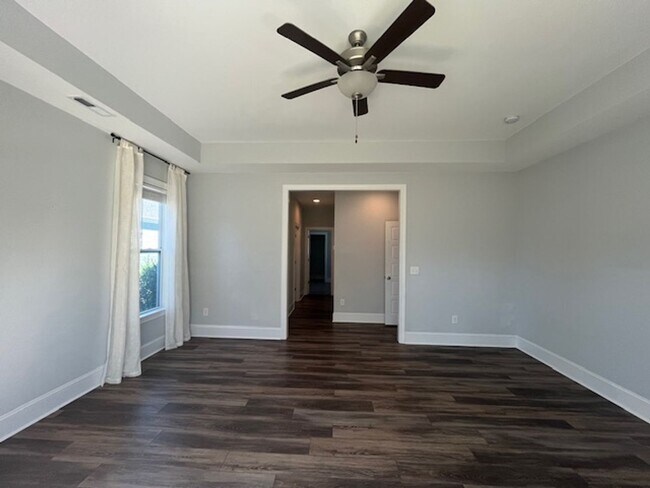 Building Photo - Experience Elegance and Privacy