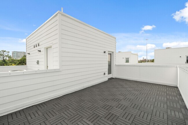 Building Photo - 1309 Rosewood St