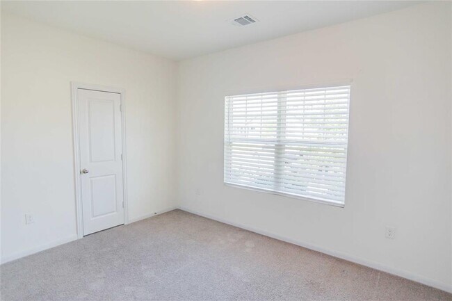 Building Photo - 101 Englenook Dr