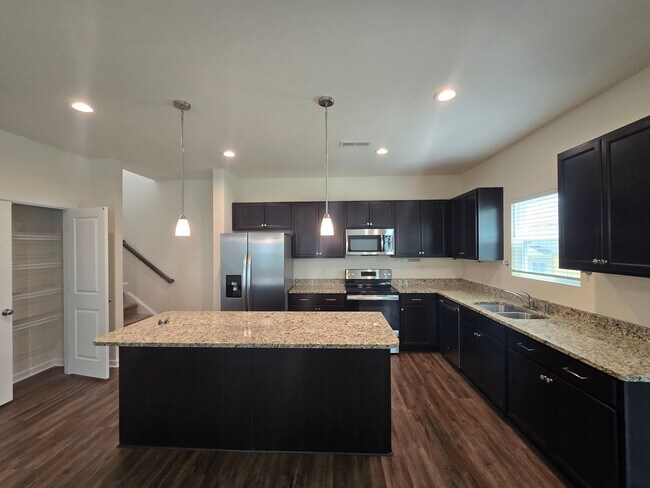 Building Photo - 76 Saddle Oaks Ln