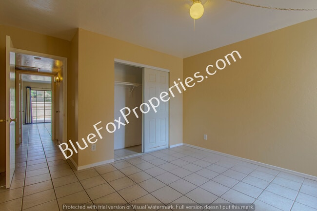 Building Photo - 8421 E Corinthian Dr