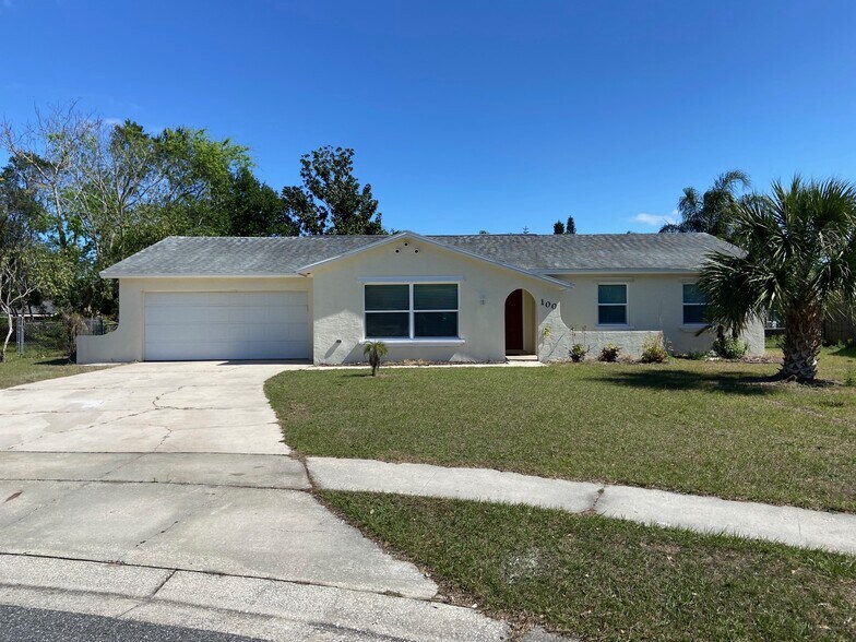 Primary Photo - 100 Avalon Ct