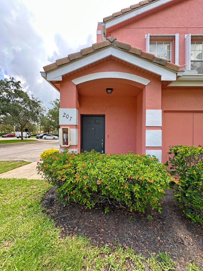 Primary Photo - 100 SW Peacock Blvd