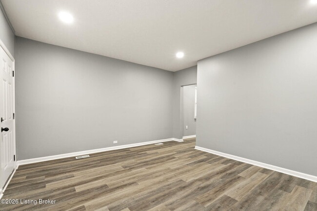 Building Photo - 2222 Duncan St