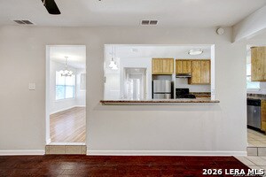 Building Photo - 434 Schmeltzer Ln