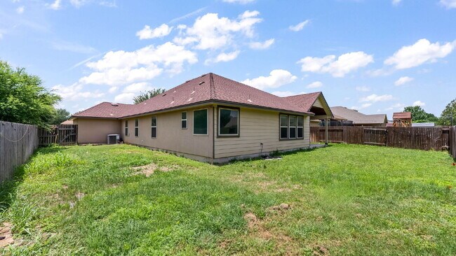 Building Photo - 15606 Fox Ln