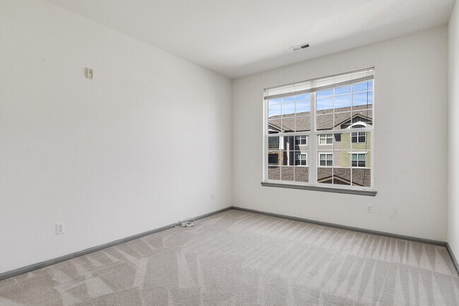 Building Photo - 1574 Olympia Cir