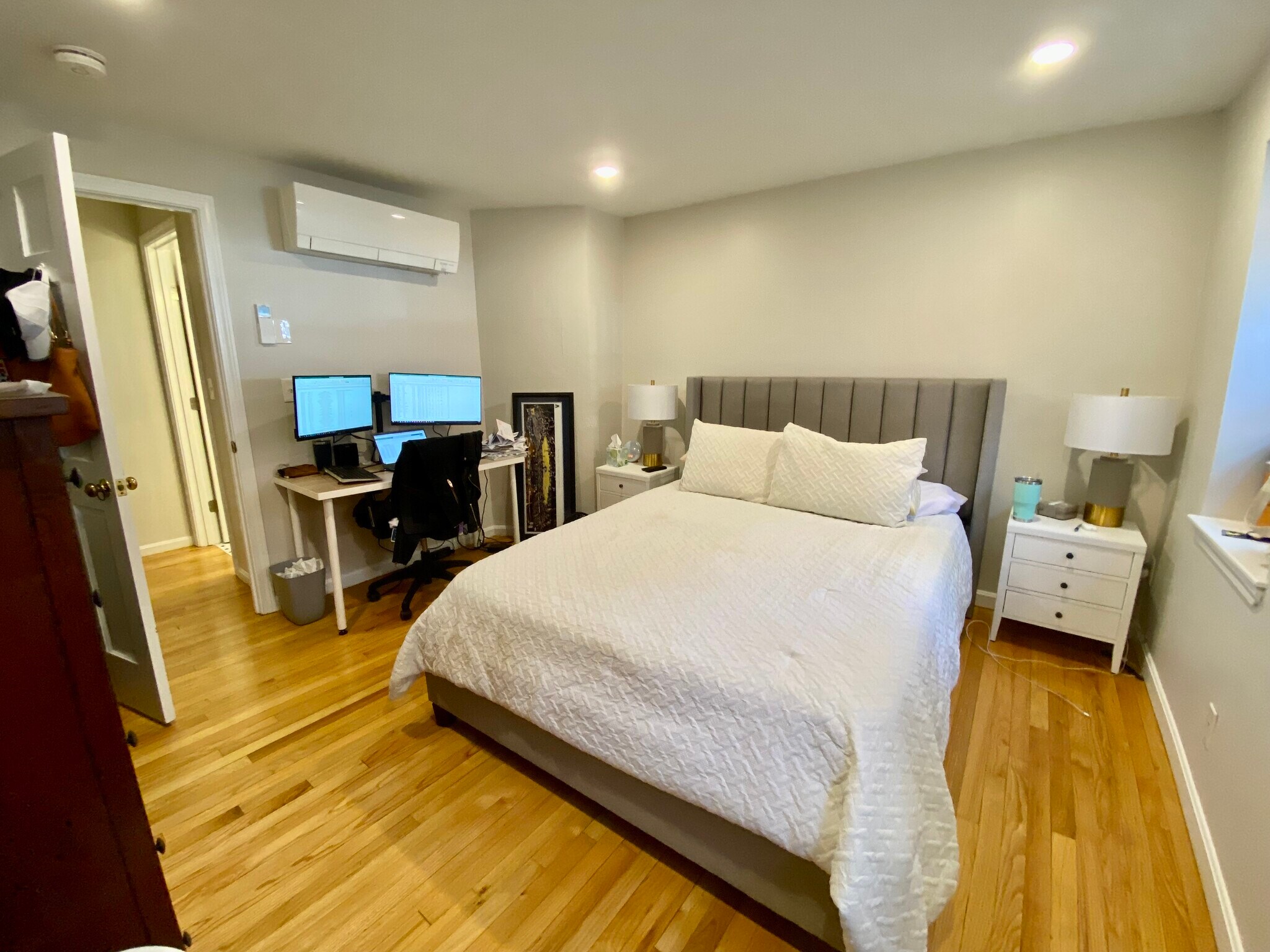 Building Photo - 15 Bond St