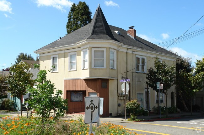 Primary Photo - 2100-2104 California St