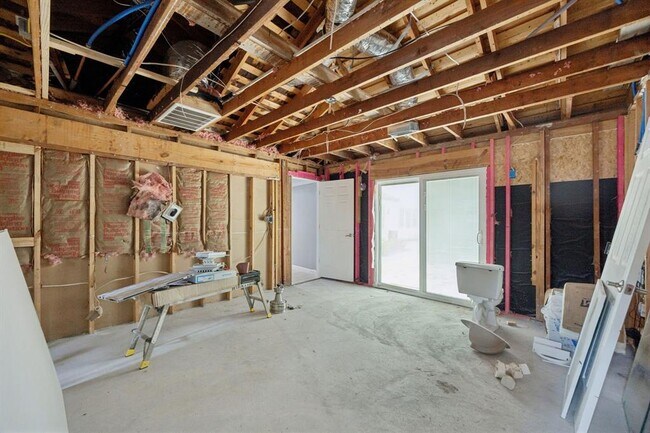 Building Photo - 553 Cane River Ln