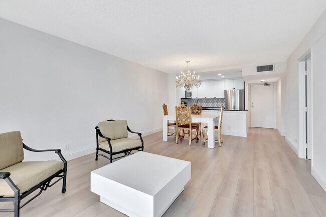 Building Photo - 3540 S Ocean Blvd