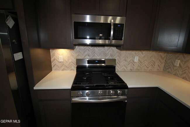 Building Photo - 509 Cedarwood Ave