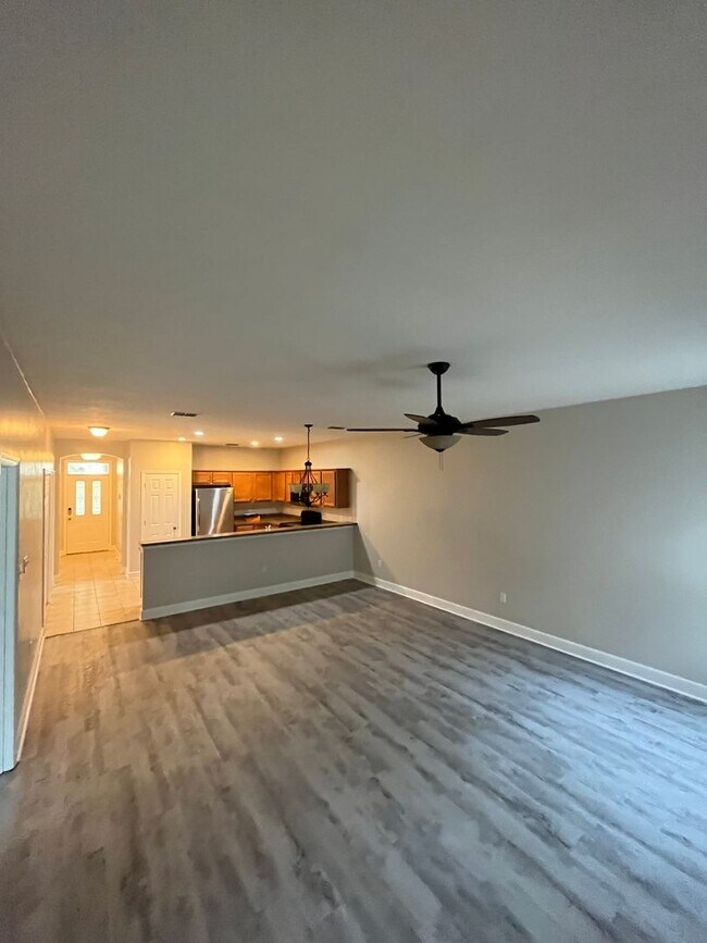 Building Photo - 5600 Hampton Hill Cir