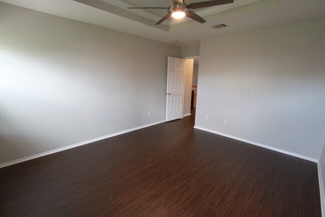 Building Photo - Hutto 3BR Gem ~ Open Layout, Large Yard & Prime Location
