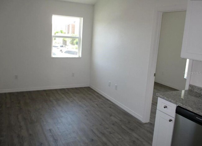 Building Photo - 1274 Jade Pl