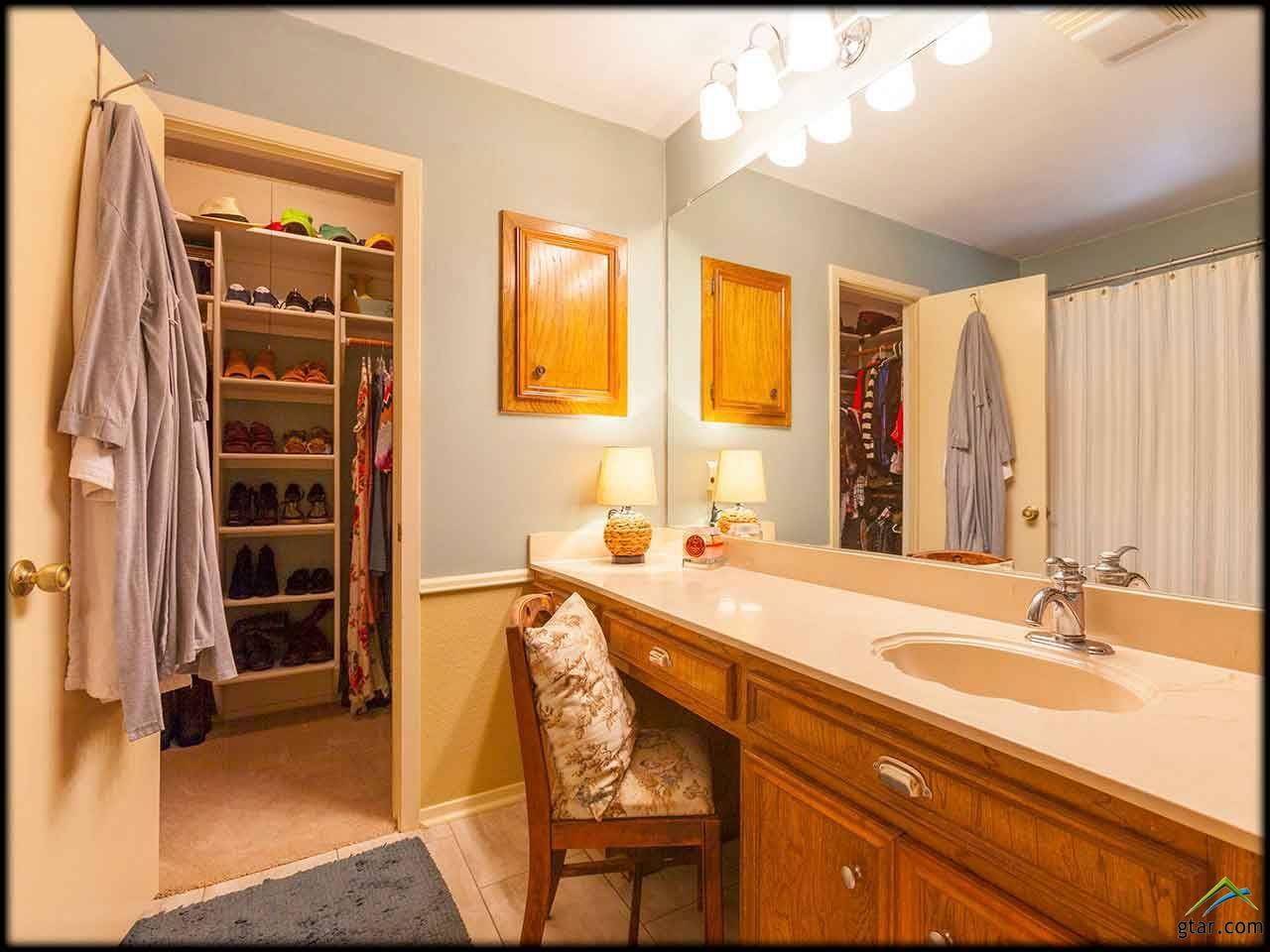 bathroom - 16608 Echo Glen Dr