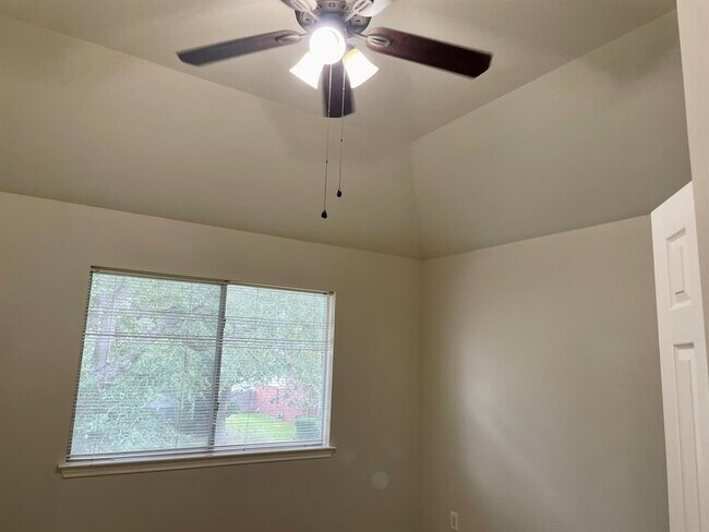 Building Photo - 4503 Northshore Ct