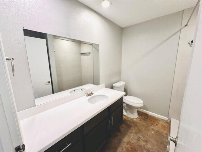 Building Photo - 3424 Willowrun Dr