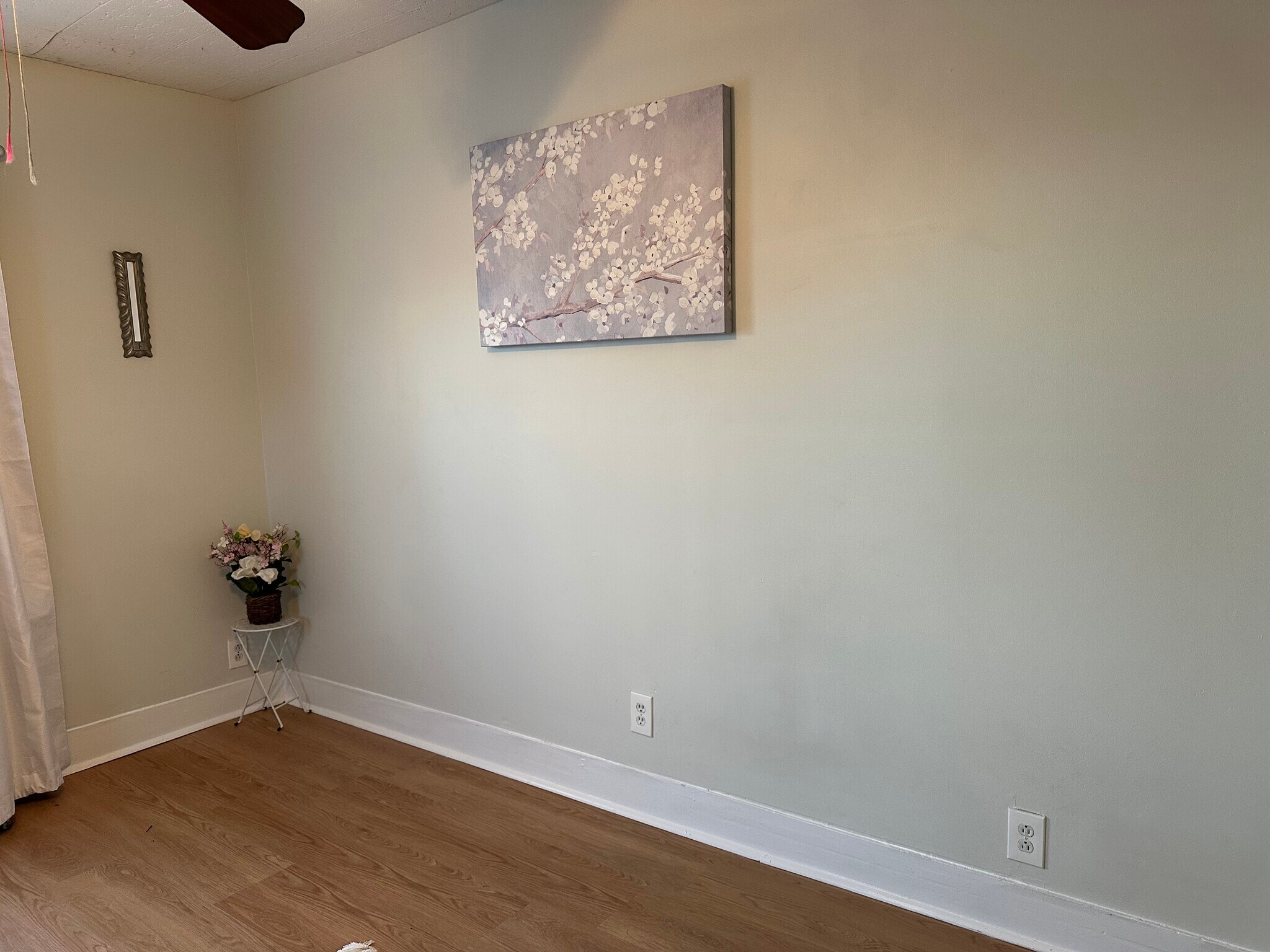 Building Photo - 269 N 1st Ave