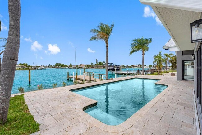 Building Photo - 520 115th Ave