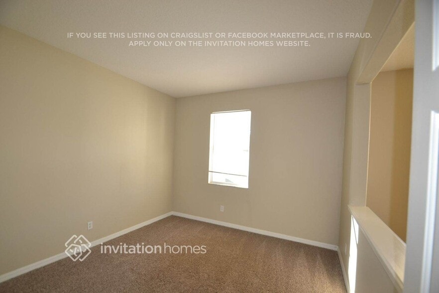 Building Photo - 11166 Golden Silence Dr