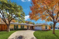 Building Photo - 15712 Covewood Cir