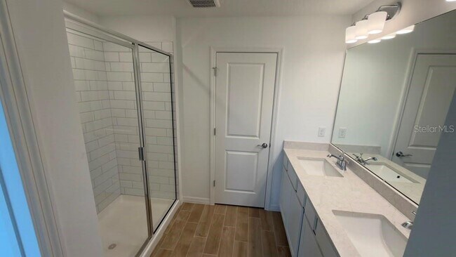 Building Photo - 4568 ORCHARD VIEW Aly
