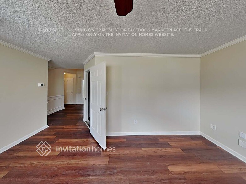 Building Photo - 7010 Chieftain Dr