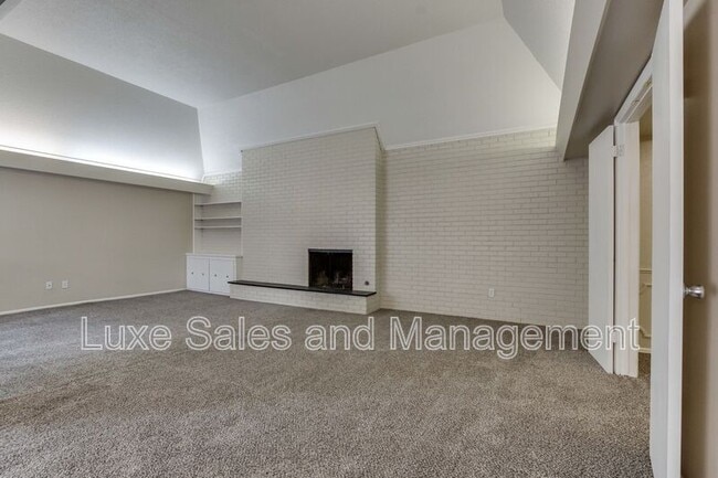 Building Photo - 2518 NW 62nd St