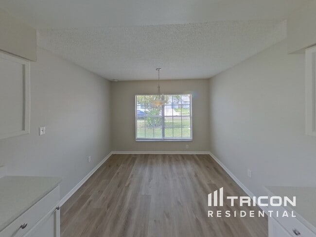 Building Photo - 1507 Crossridge Dr