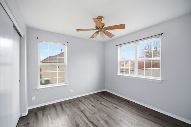 Building Photo - 512 Normandy Ln