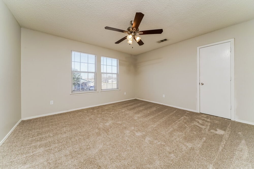 Building Photo - 1724 Red Cloud Dr