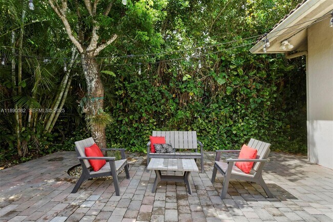 Building Photo - 9339 SW 98th Pl