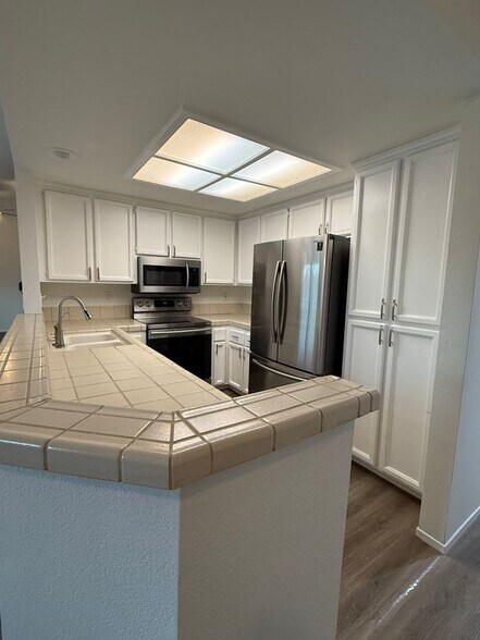 Building Photo - 90 Cherry Ridge Ln