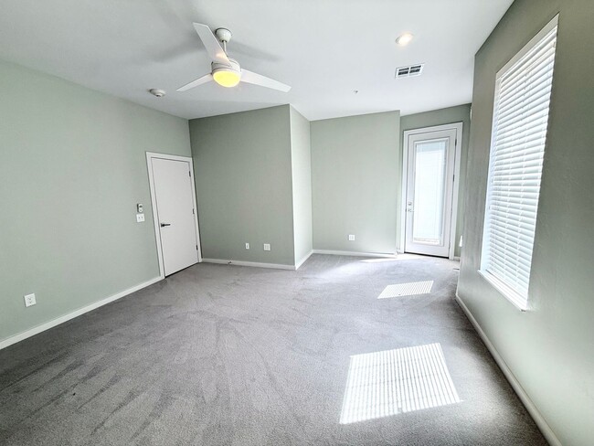 Building Photo - Large, Two-Story Condo in Downtown OKC, Civc Centre Flats!!