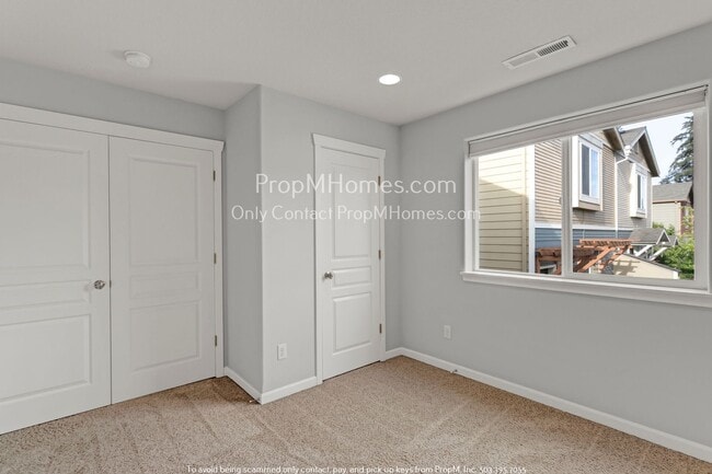 Building Photo - 3117 SW 173rd Ave