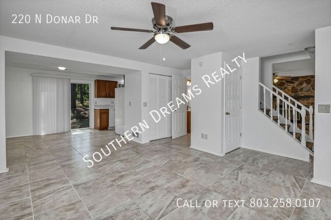 Building Photo - 220 N Donar Dr