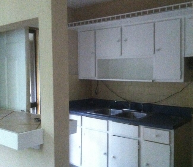 Building Photo - 5350 Dodge Rd