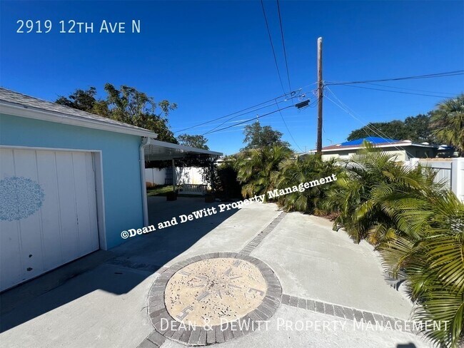 Building Photo - 2919 12th Ave N