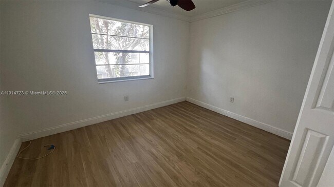 Building Photo - 17255 SW 95th Ave