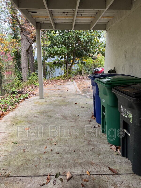 Building Photo - 25 Leisure Mountain Rd