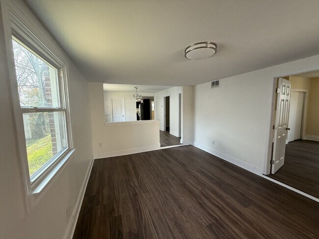 Building Photo - 1709 Cass St